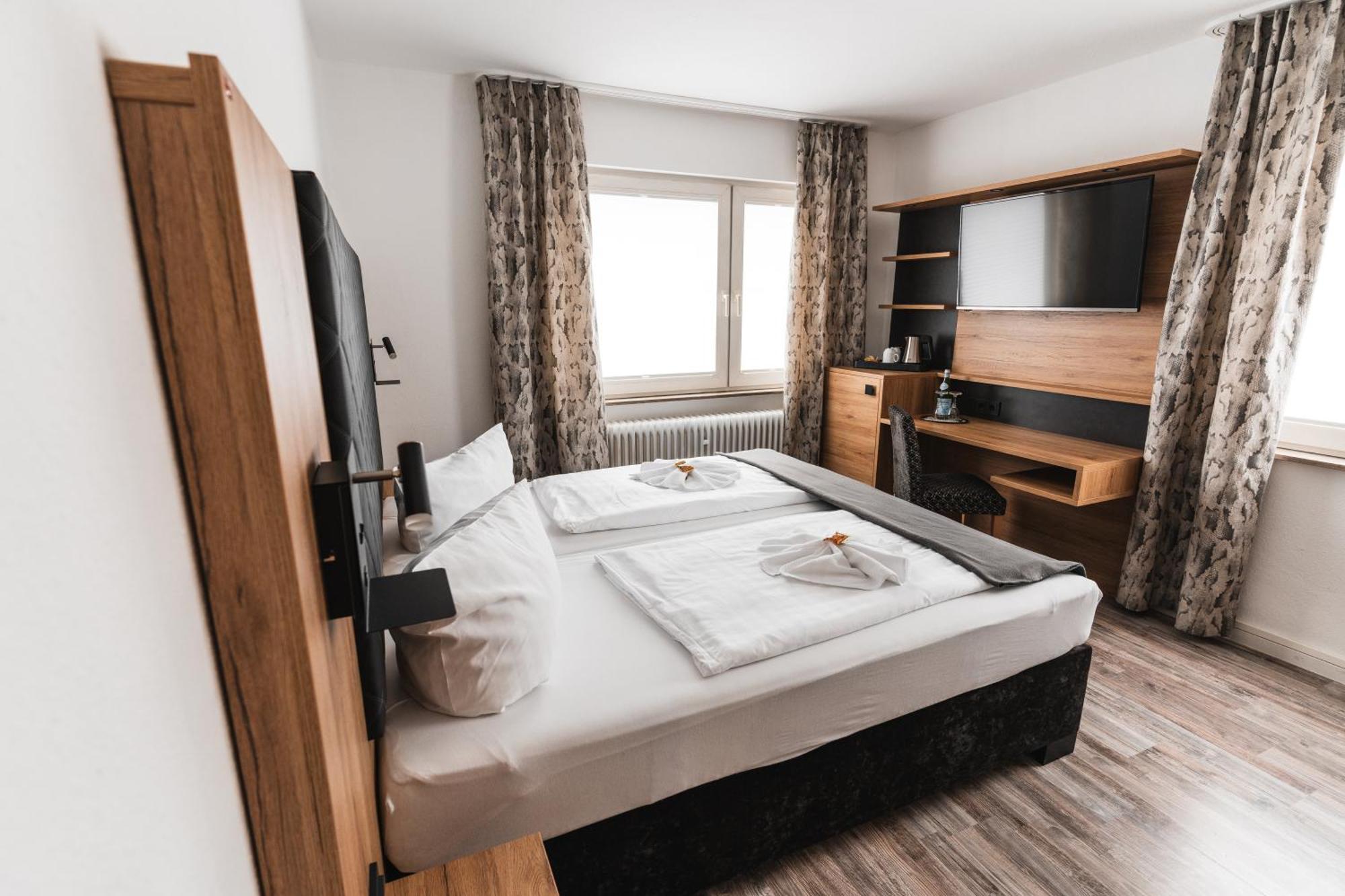 Hotel Apartments Restaurant Cala Luna Marburg Εξωτερικό φωτογραφία