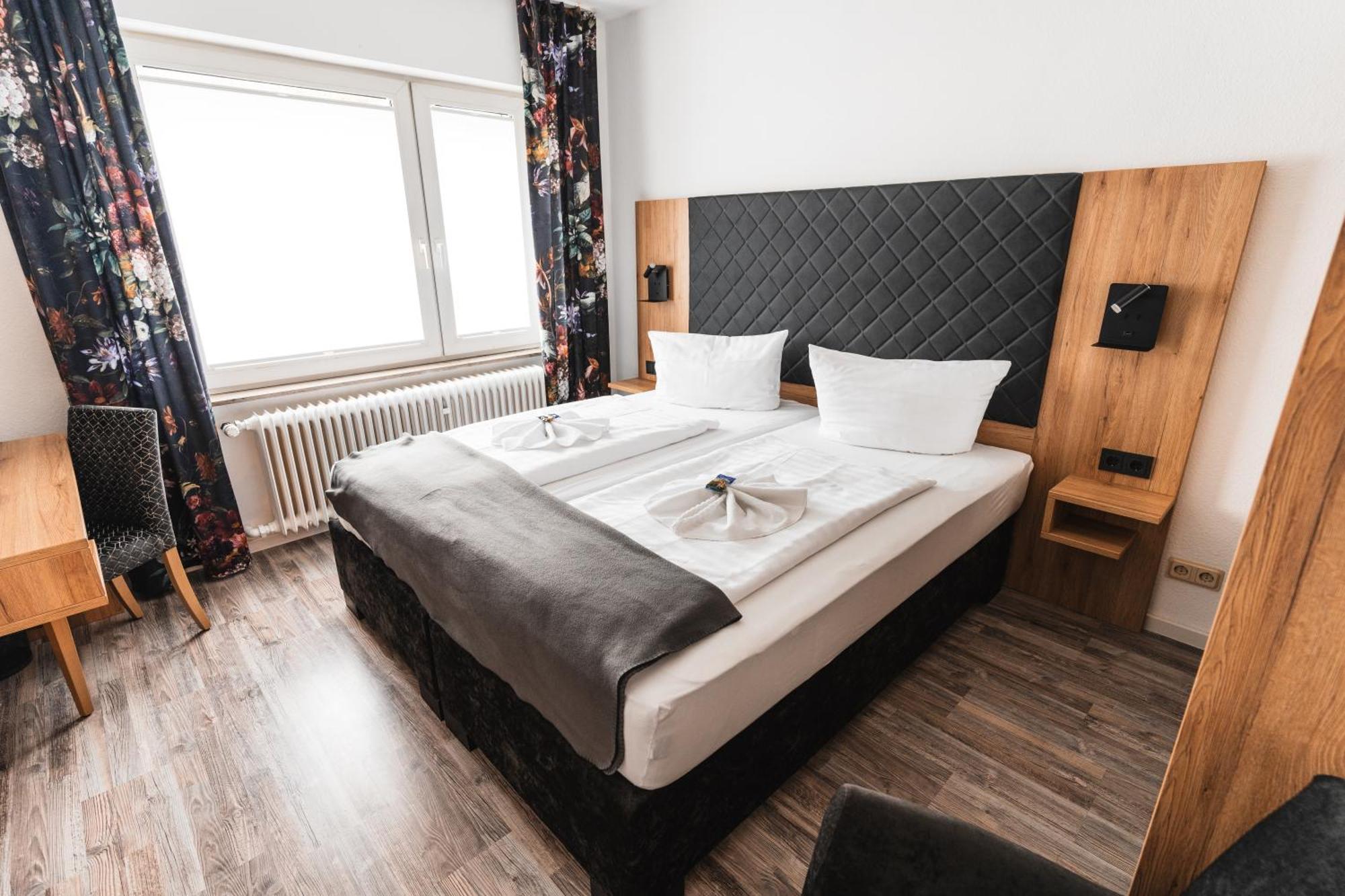 Hotel Apartments Restaurant Cala Luna Marburg Εξωτερικό φωτογραφία