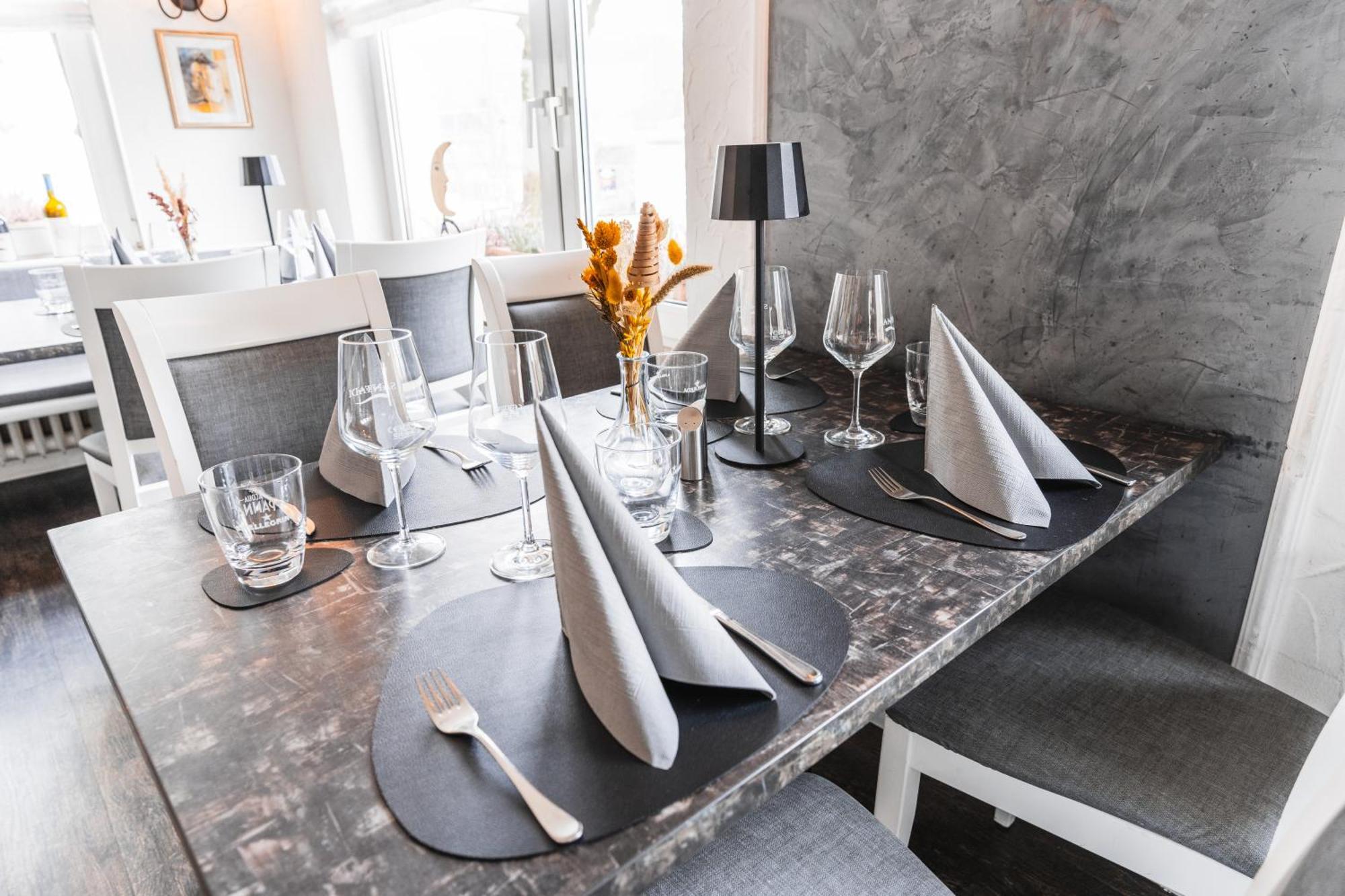 Hotel Apartments Restaurant Cala Luna Marburg Εξωτερικό φωτογραφία
